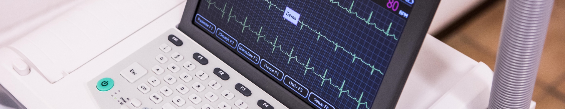 ESECUZIONE ELETTROCARDIOGRAMMA